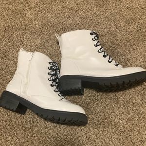 Size 12 white combat boots